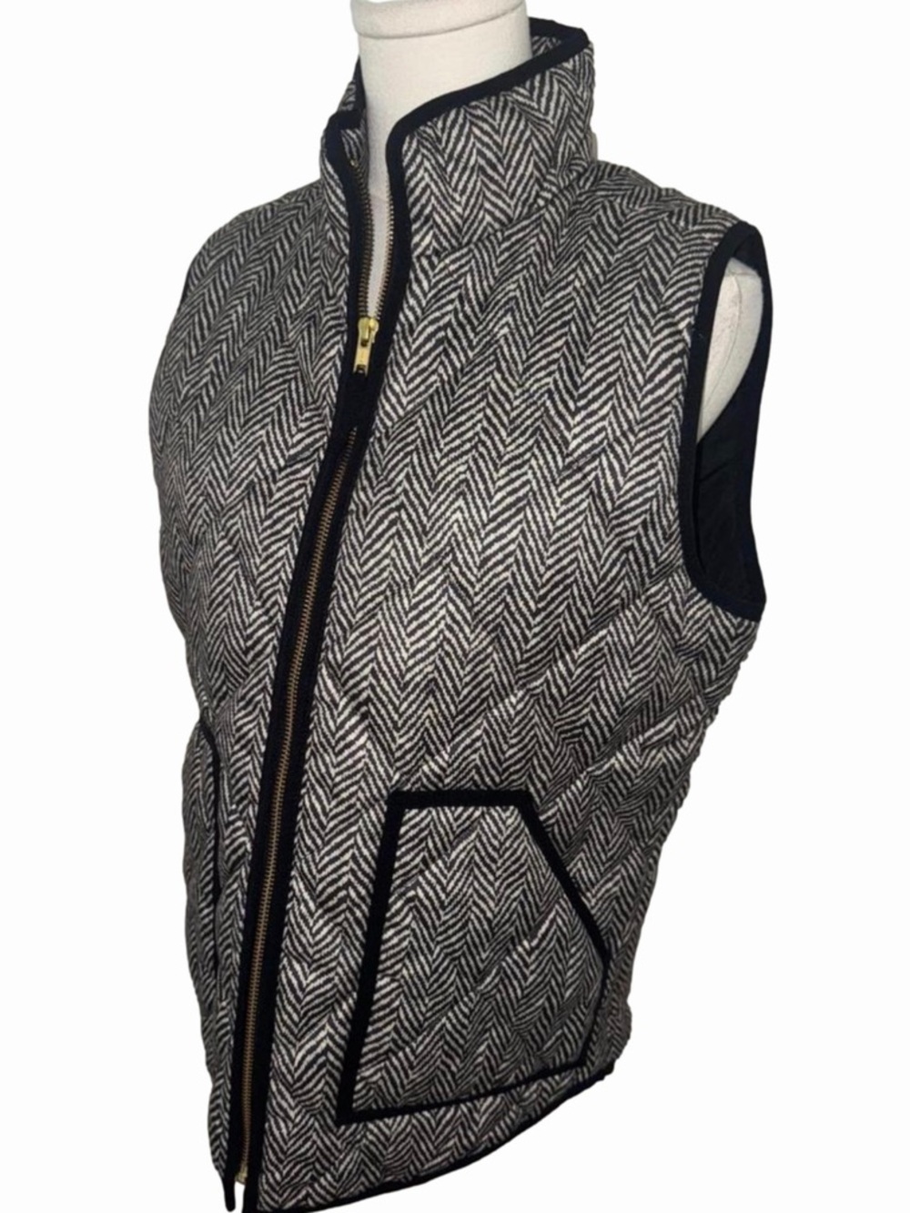 J. Crew black and white Herringbone quilted vest - Picture 4 of 7